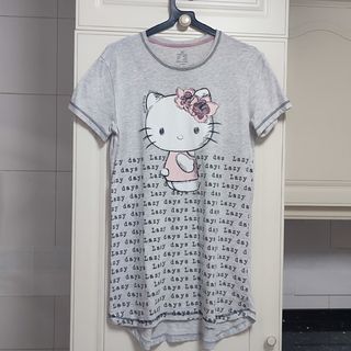 Camisón y pasador Hello Kitty. Talla M
