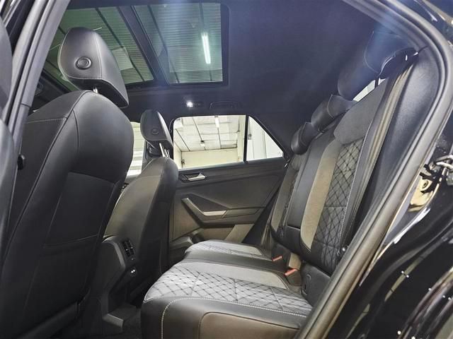 Volkswagen T-Roc R-Line 1.5 TSI 110 kW (150 CV) DSG