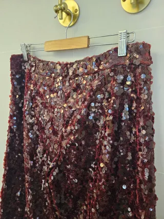 Pantalón balloon Zara lentejuelas burdeos