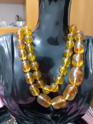 2 collane simil ambra
