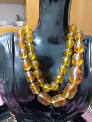 2 collane simil ambra