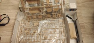 Tren de madera granja y vehículos