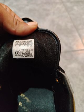 Zapatillas Adidas Altas Negras y Doradas