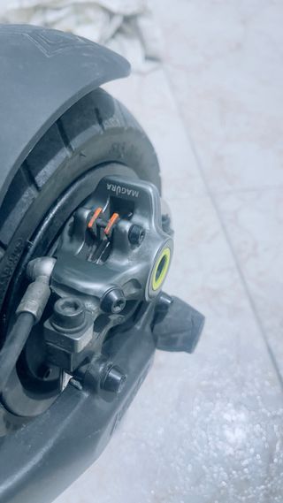 Patinete Kaabo Mantis 8 Plus Magura