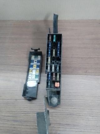 Caja de reles / fusibles Renault Clio II (