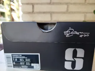 Nike Sabrina 2 Talla 38.5 Verde/Amarillo