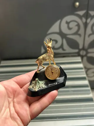 Termómetro de mesa vintage con antílope