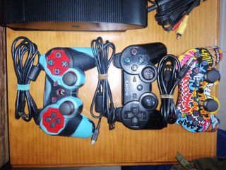Consola PS3 con 3 Mandos y Juegos