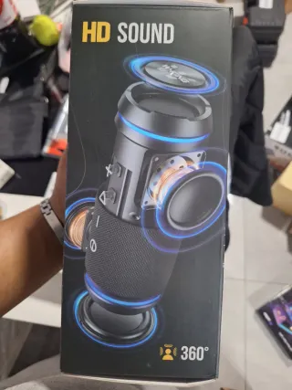 Altavoz Bluetooth W-KING Negro