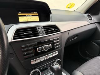 Mercedes-Benz Clase C220cdi