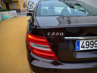 Mercedes-Benz Clase C220cdi
