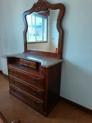 Dormitorio de matrimonio en madera