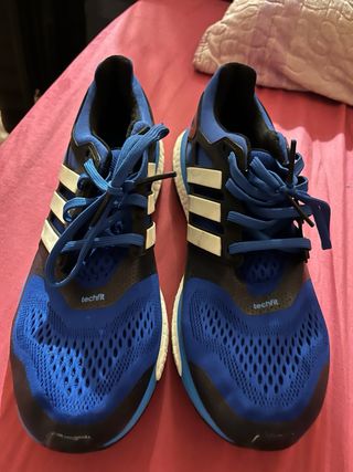 Zapatillas Adidas Boost Negras y Azules