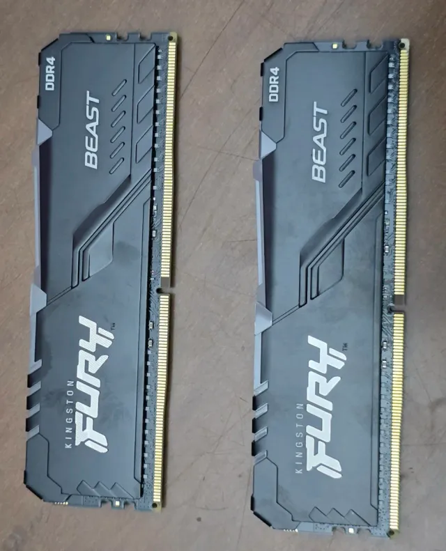 RGB Kingston Fury 64GB DDR4 3200MT/s CL16