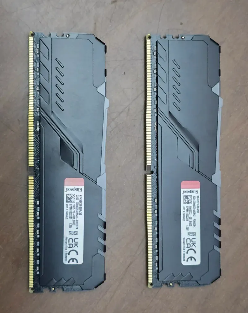 RGB Kingston Fury 64GB DDR4 3200MT/s CL16 afbeelding 2