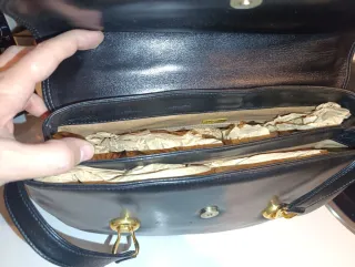 Bolso de piel negro para señora