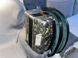 Acordeón Weltmeister 40 Bajos