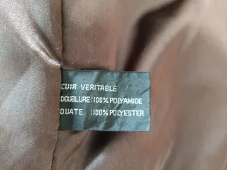 Tres cuartos cuero Daniel Hechter S Medidas indica