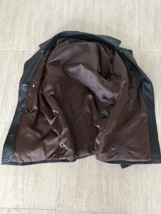 Tres cuartos cuero Daniel Hechter S Medidas indica