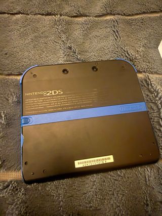 Nintendo 2DS Nera + Custodia Blu