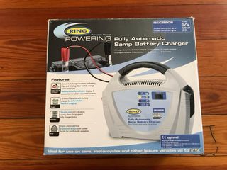 Cargador Batería Vehículo Ring RECB208 8A