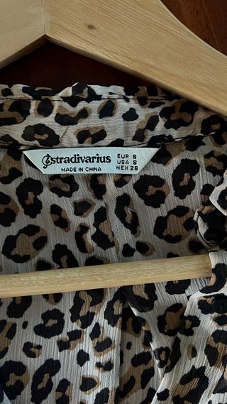 Blusa manga larga estampado print “Stradivarius”