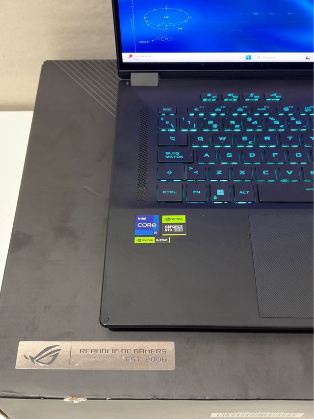 Asus RTX i9 1TB 240Hz Táctil