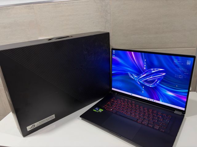 Asus RTX i9 1TB 240Hz Táctil