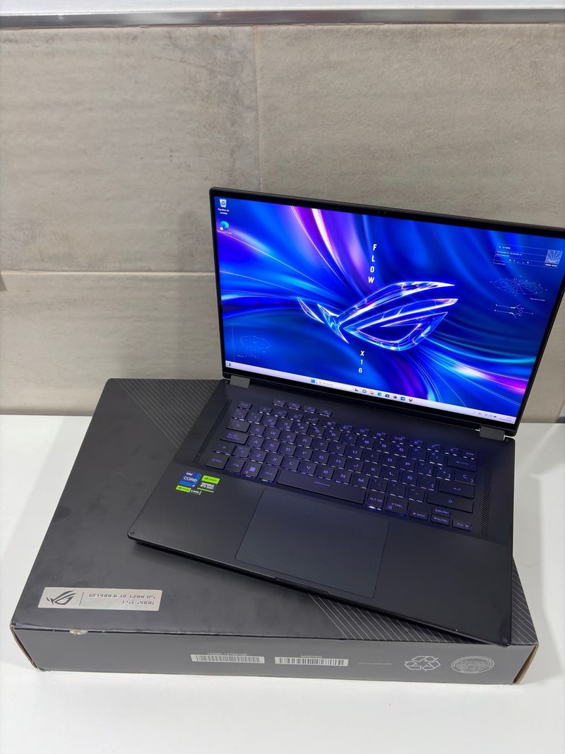 Asus RTX i9 1TB 240Hz Táctil