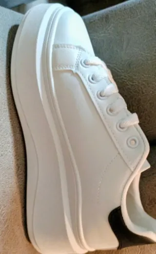 Zapatillas blancas con corazones Del 37 al 40