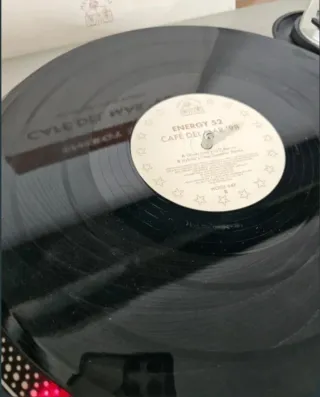 Energy 52 Cafe Del Mar '98 Breakbeat