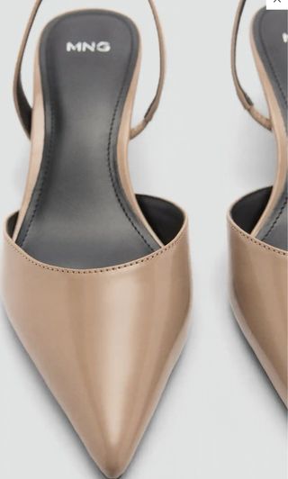 Zapatos slingback tacón bajo beige