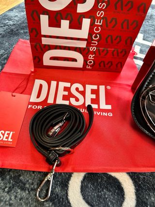 Bolso Diesel 1DR Negro Logo Metálico