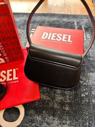 Bolso Diesel 1DR Negro Logo Metálico