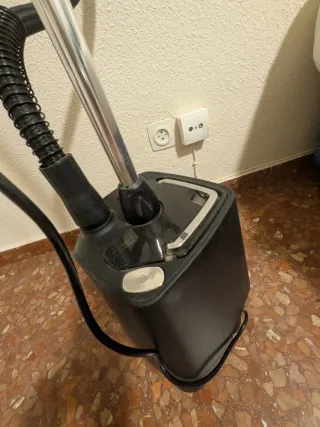 Plancha Vertical SteamOne Negra