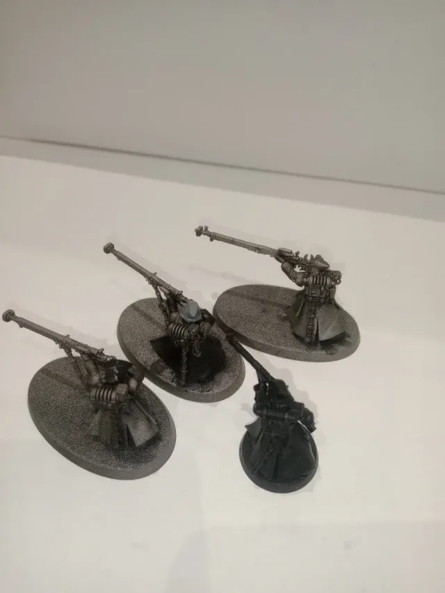 Adeptus mechanicus skitarii