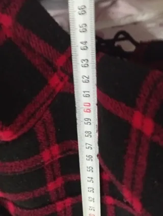 Chaqueta Zara cuadros tachuelas flecos Talla M