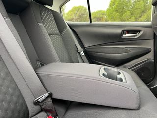 TOYOTA COROLLA SEDAN 1.8 HYBRID STYLE PLUS E-CVT 140 4P