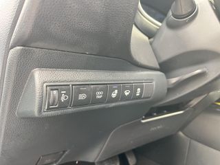 TOYOTA COROLLA SEDAN 1.8 HYBRID STYLE PLUS E-CVT 140 4P