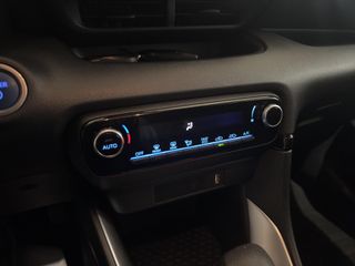 TOYOTA YARIS 1.5 VVT-I HEV ACTIVE TECH 116 5P