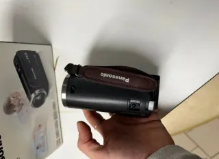 Videocámara Panasonic HC-V270 Full HD