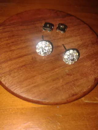 Pendientes de acero inoxidable con circonita