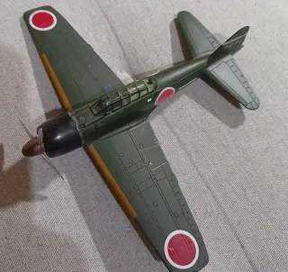 Maqueta Mitsubishi A6M3 Zero 1942 1:72