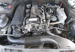 Se vende MOTOR MERCEDES 220CDI W204 646811