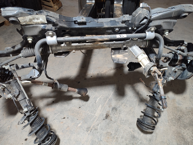 EJE DELANTERO / CUNA MOTOR FORD FOCUS Active | 11