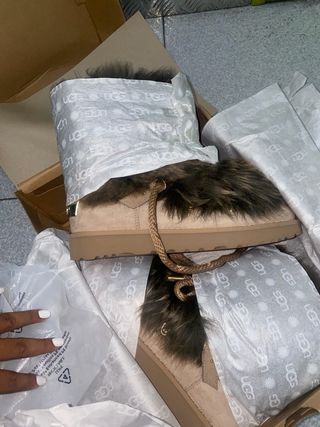 Botas UGG posh mini NUEVAS en caja