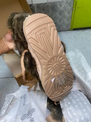 Botas UGG posh mini NUEVAS en caja
