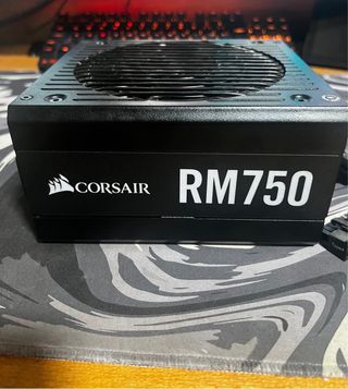 Fuente Alimentación Corsair RM750