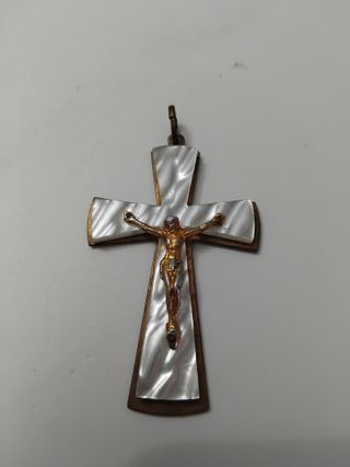 Colgante Cruz Metálica Nácar Jesús
