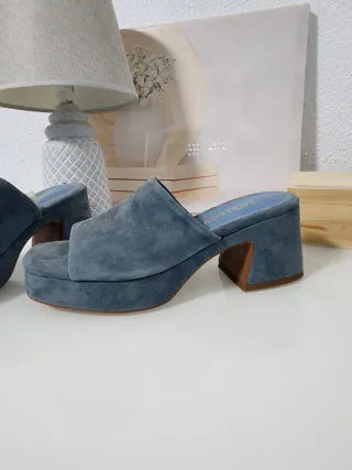Sandalias de piel azul